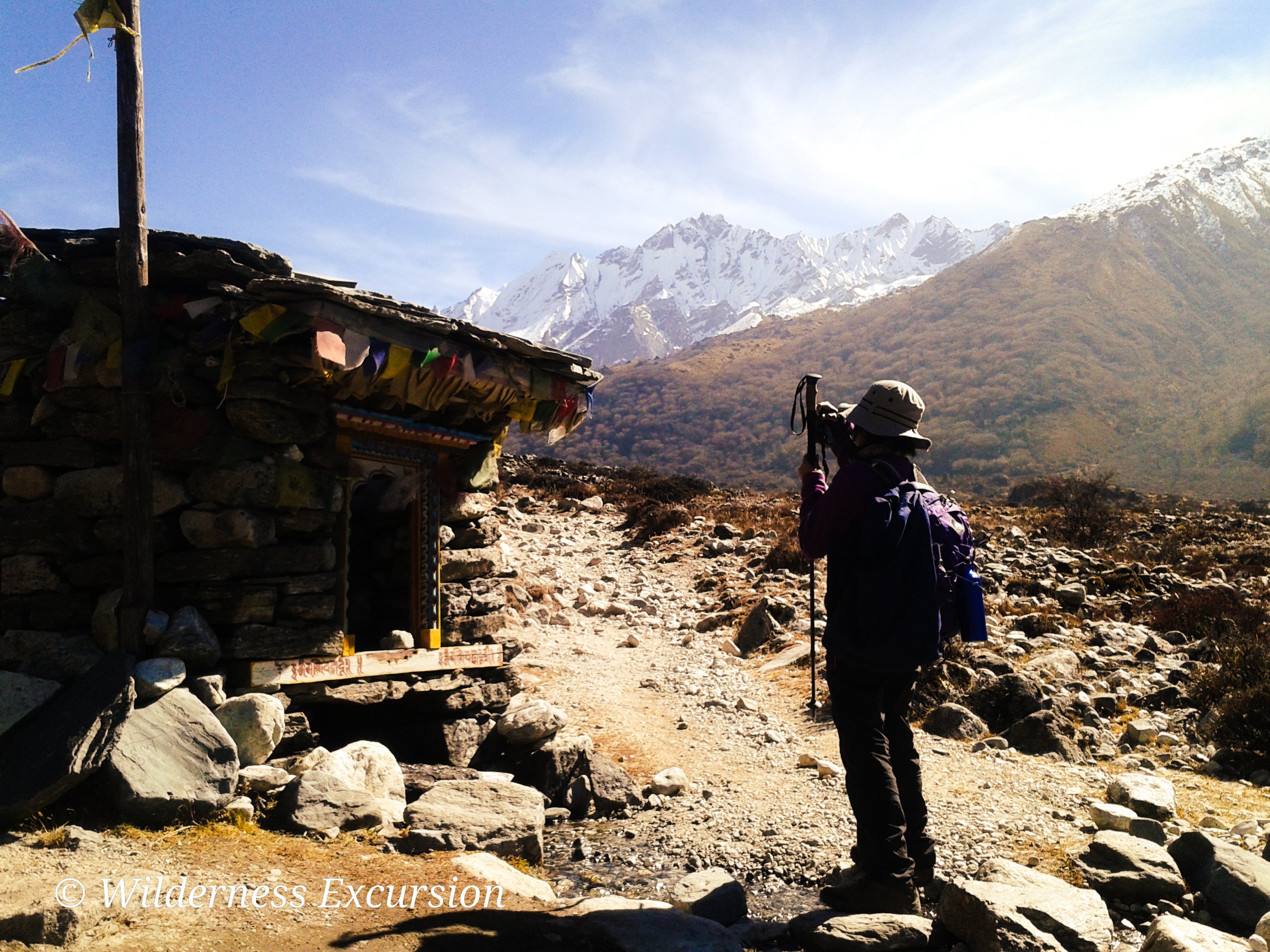 Trail to Kyanjin Gompa from Langtang
