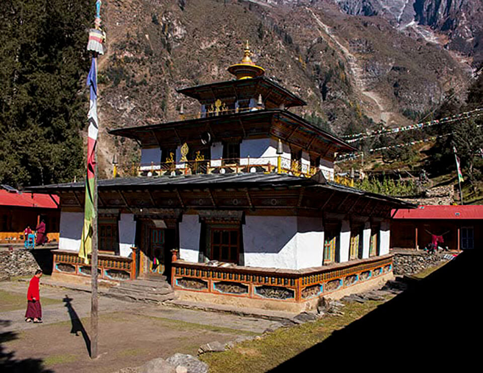 Serang Gompa Manaslu Trekking Route