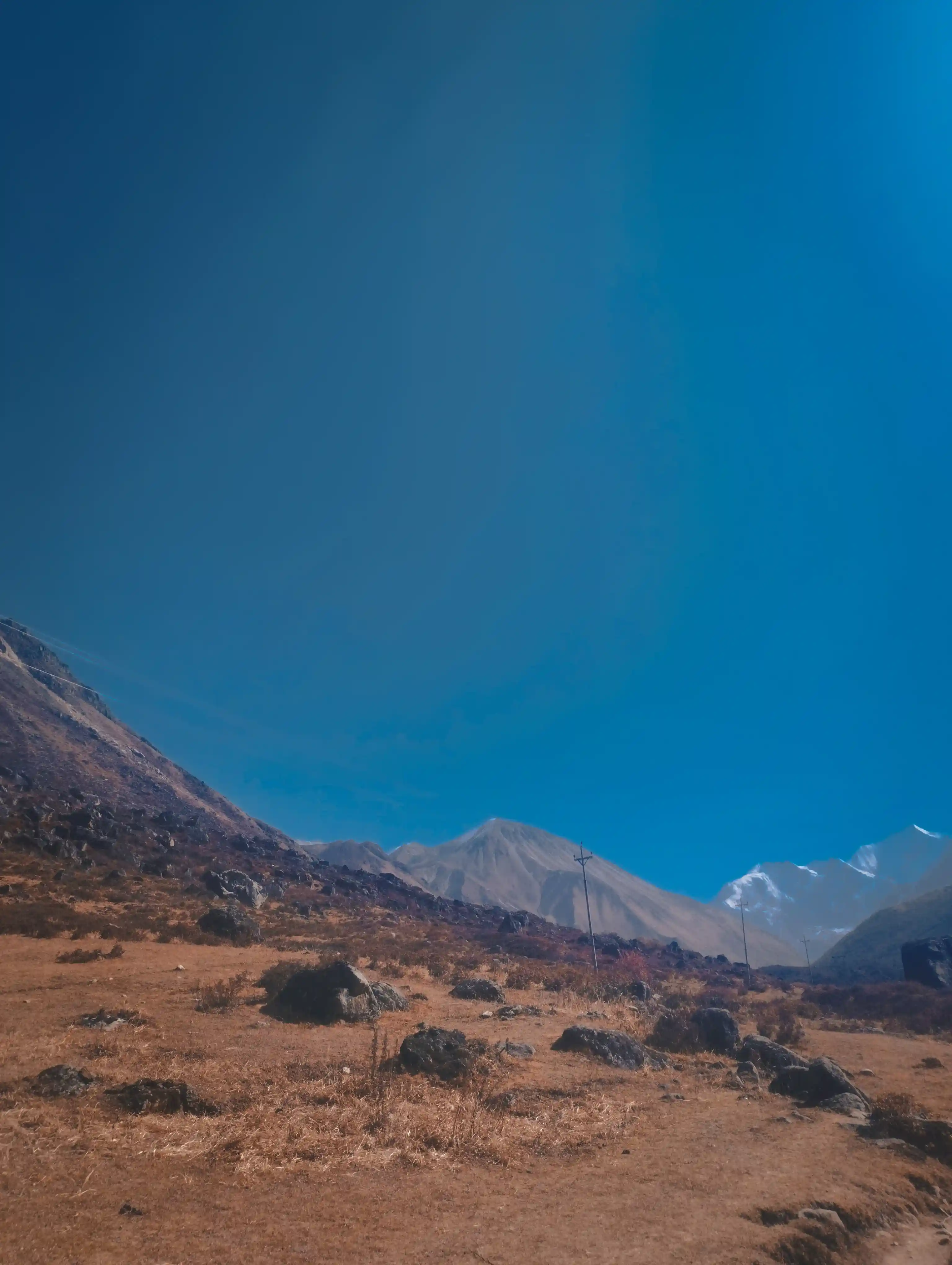 Valley trail to Kyanjin Gompa